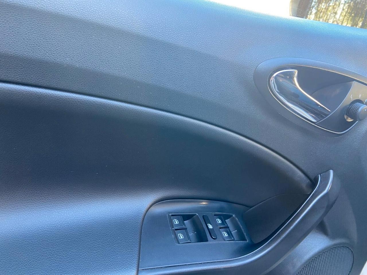 Seat Ibiza 1.4 TDI 90 CV CR 5p. Connect Grey