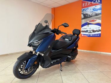 Yamaha X-Max 400 adenture