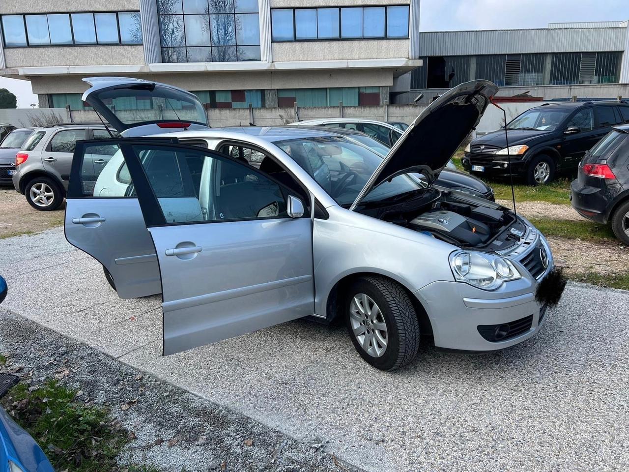 Volkswagen Polo 1.4/80CV TDI 5p. Sportline