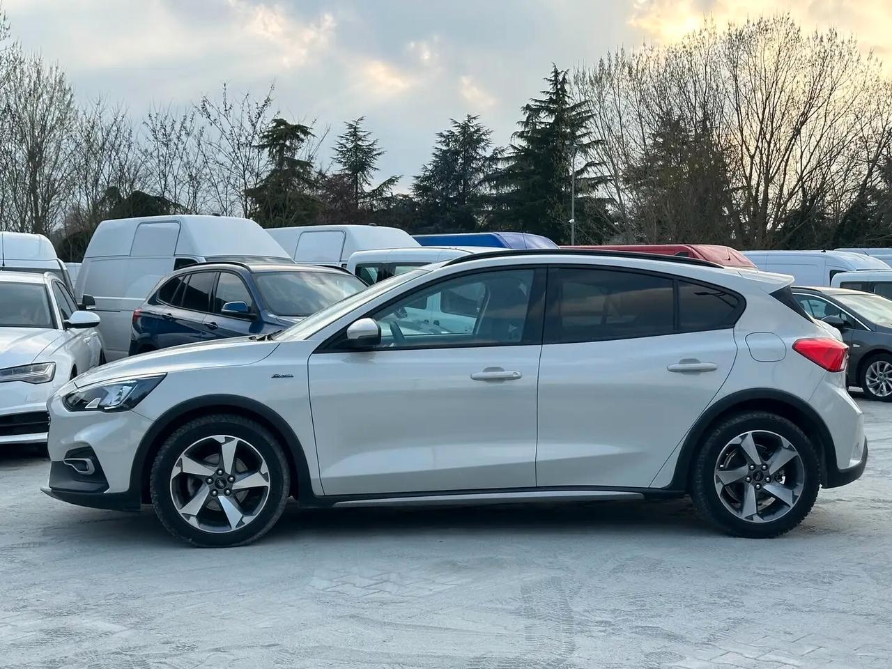 Ford Focus 1.0 EcoBoost Hybrid 125 CV 5p. Active