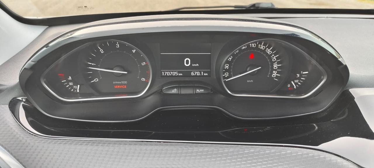 Peugeot 208 1.4 HDi 68 CV 5 porte Allure