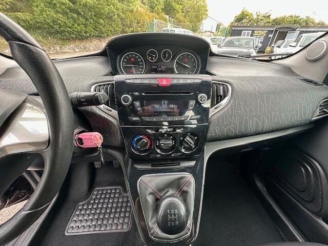 Lancia Ypsilon 1.2 69 CV 5 porte Elefantino