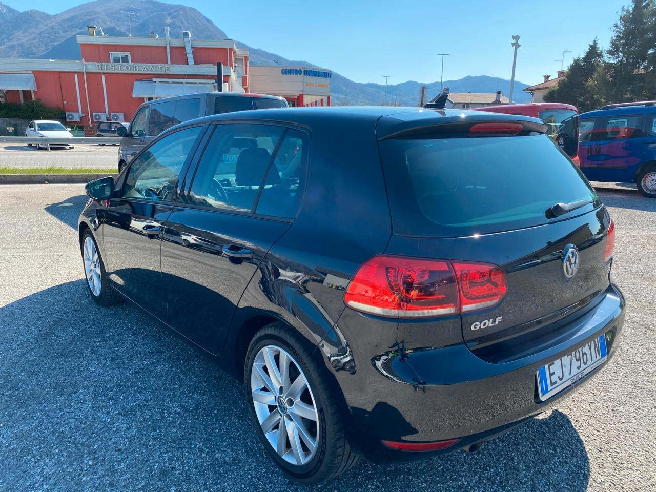 Volkswagen Golf 1.6 TDI DPF 5p. Highline