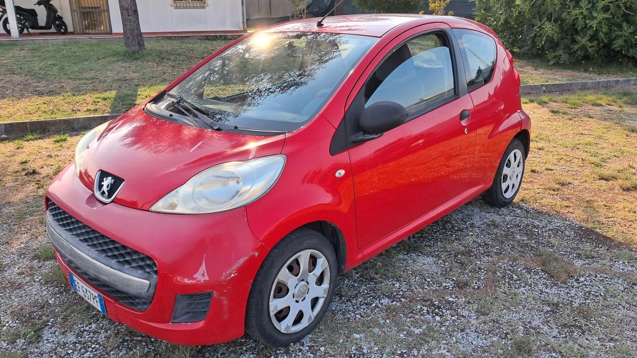 Peugeot 107 1.0 68CV 3p. Plaisir