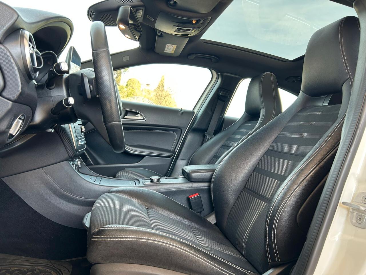 Mercedes-benz A 200 d Automatic Premium TETTO PANORAMA, TUTTI I TAGLIANDI MERCEDES, STUPENDA!!!!