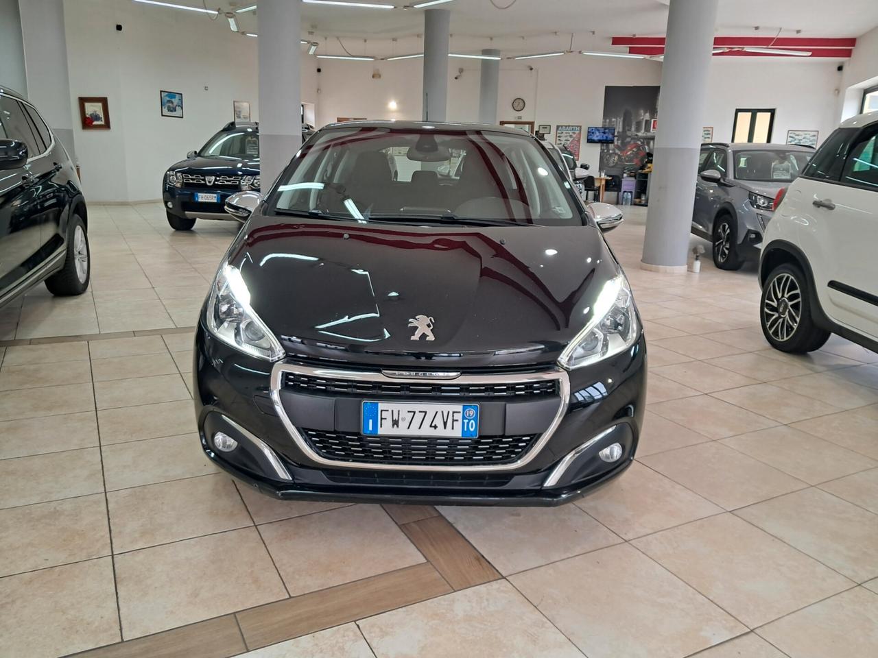 Peugeot 208 PureTech 82 5 porte Allure
