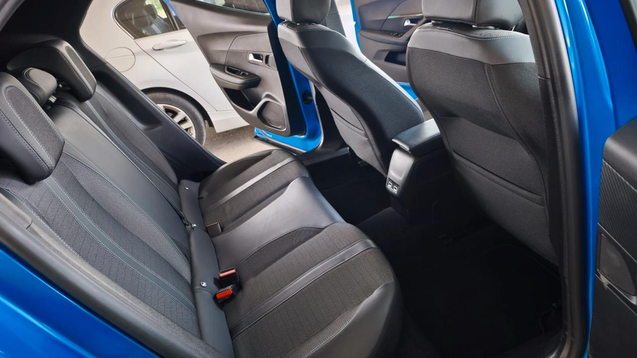 Peugeot 2008 BlueHDi 130 S&S EAT8 Allure Pack