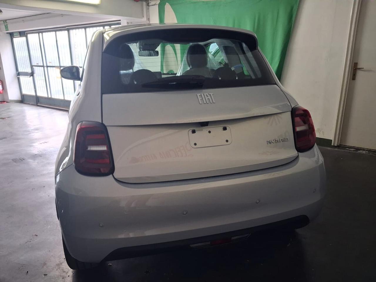 Fiat 500 Berlina Hybrid Icon