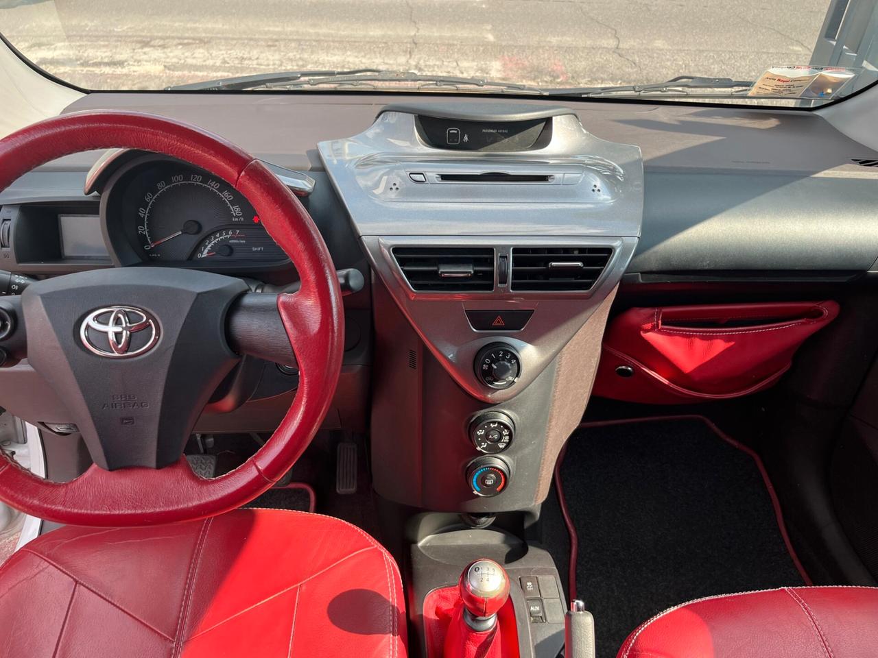 Toyota iQ 1.0
