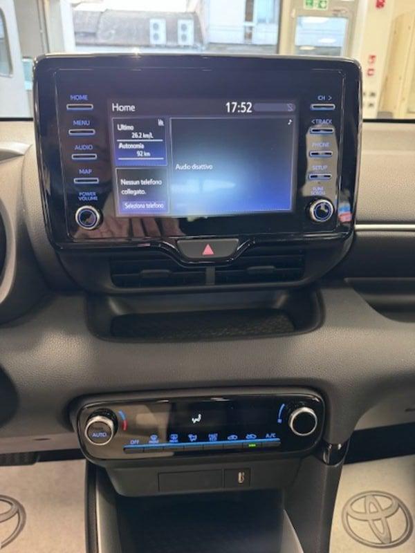 Toyota Yaris Hybrid Trend MY22