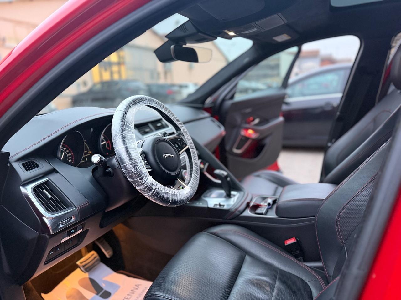 Jaguar E-Pace 2.0D 180 CV AWD R-Dynamic S