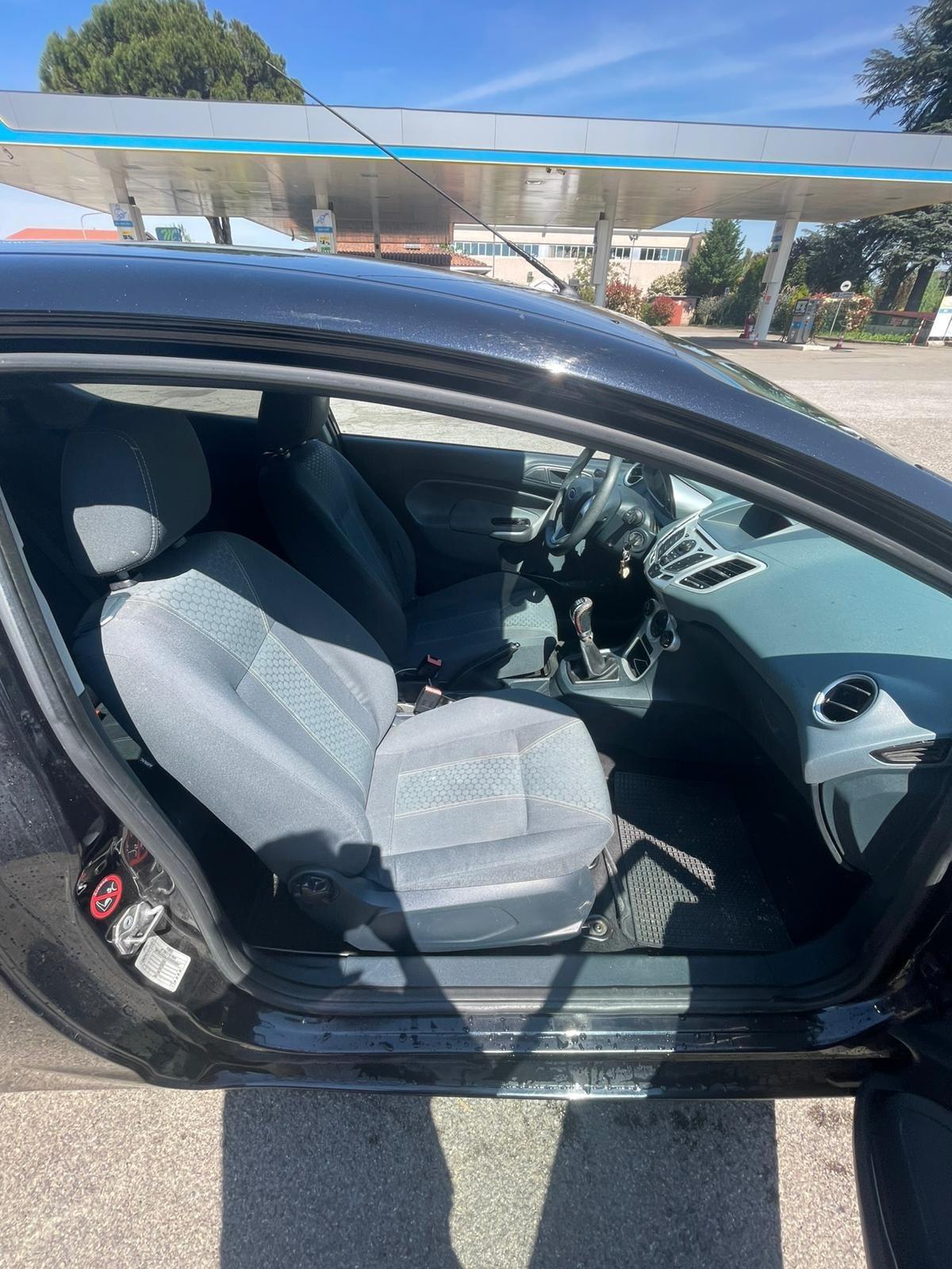 Ford Fiesta 1.4 TDCi 5p. Ghia