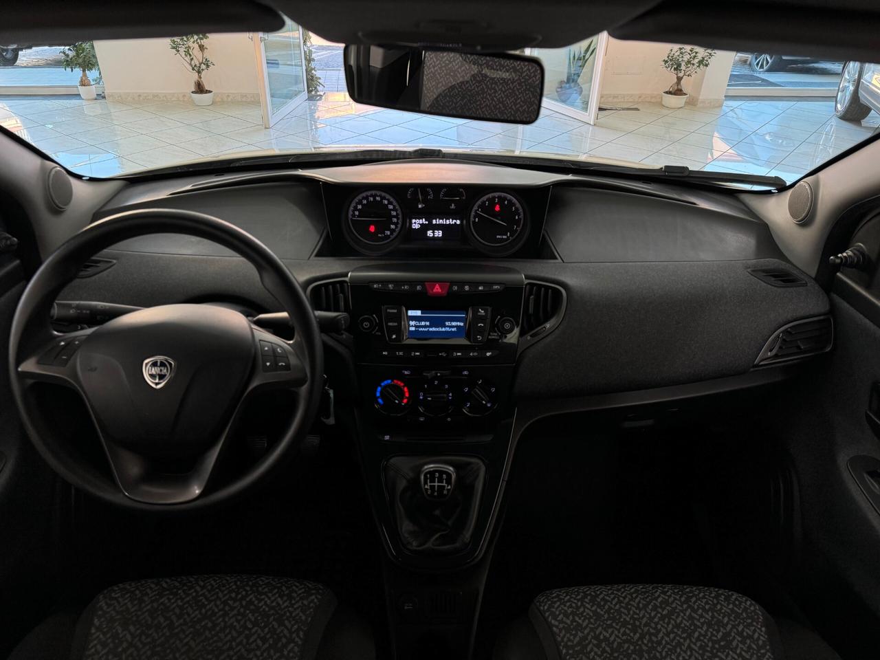 Lancia Ypsilon 1.2 69 CV 5 porte Elefantino Blu