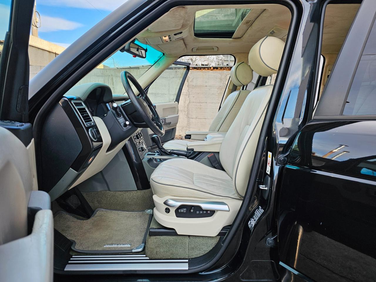 Land Rover Altro Vogue