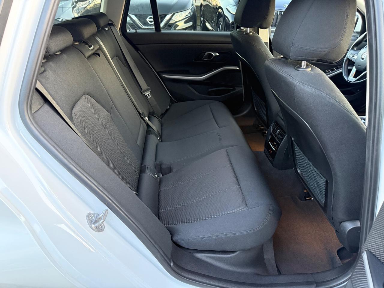 Bmw 318d My23 Automatica Touring Advantage 2.0 150CV