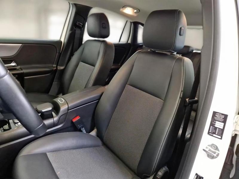 MERCEDES-BENZ GLA 200 D AUTOMATIC BUSINESS EXTRA CROSSOVER