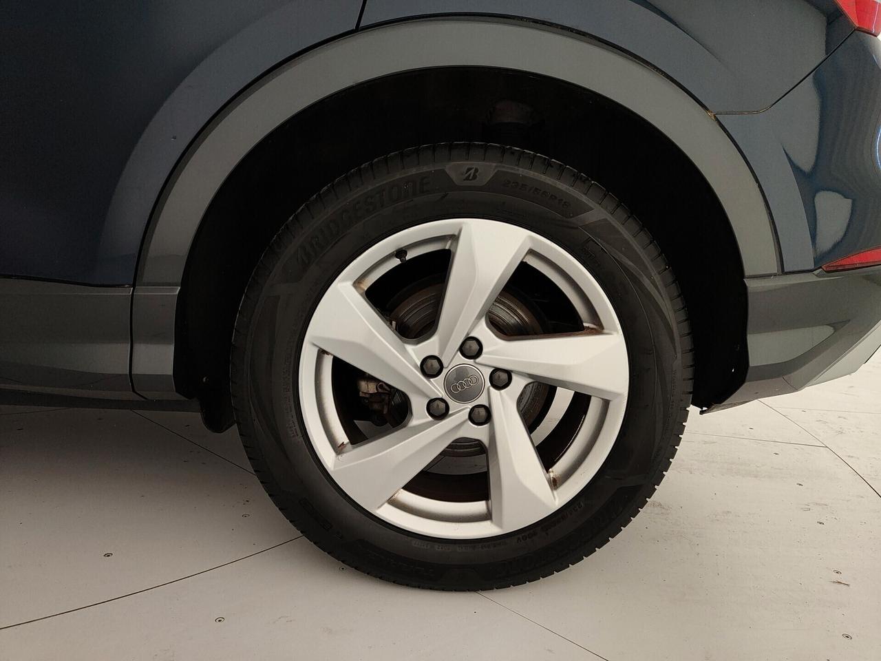 Audi Q3 35 TDI S tronic Business Advanced
