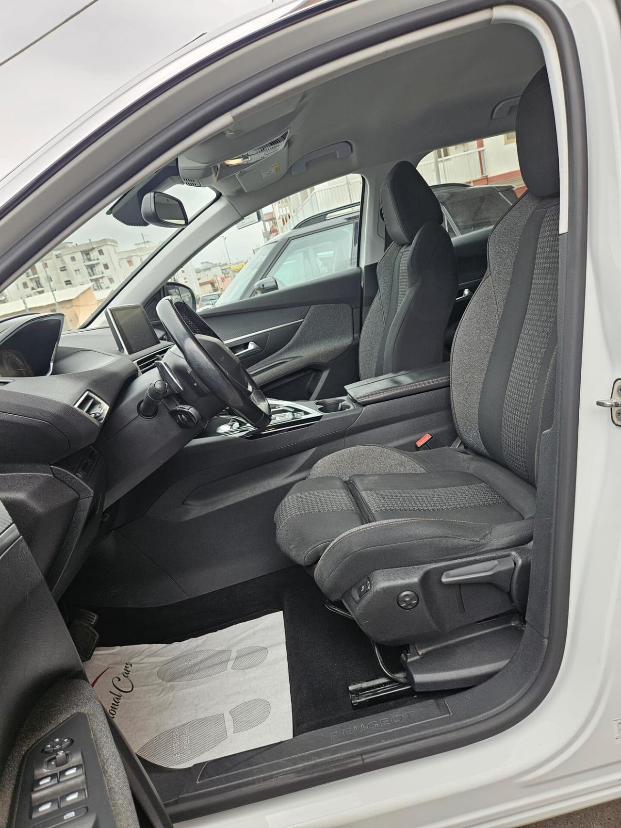 Peugeot 3008 1.6 BlueHDi 130cv AUTOMATICA FULL