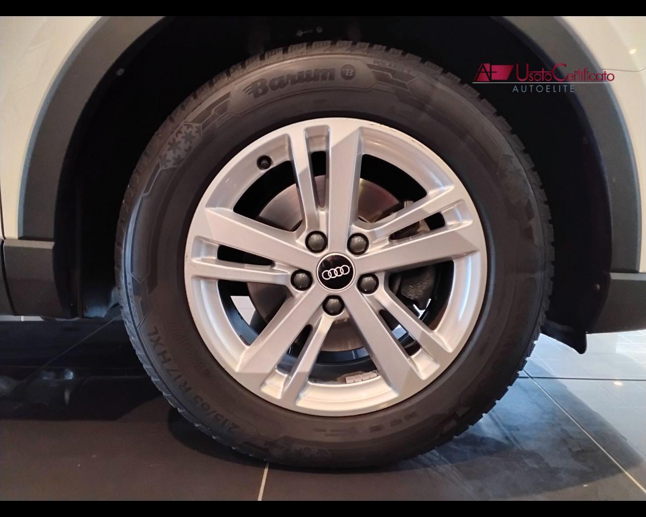 AUDI Q3 35 TDI quattro S tronic Business