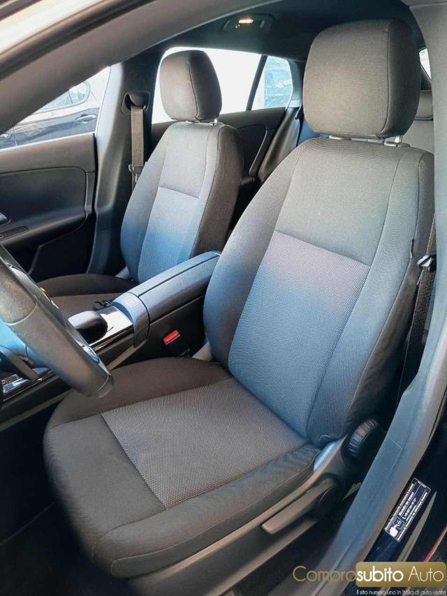 MERCEDES-BENZ CLA 180 Automatic Shooting Brake Sport