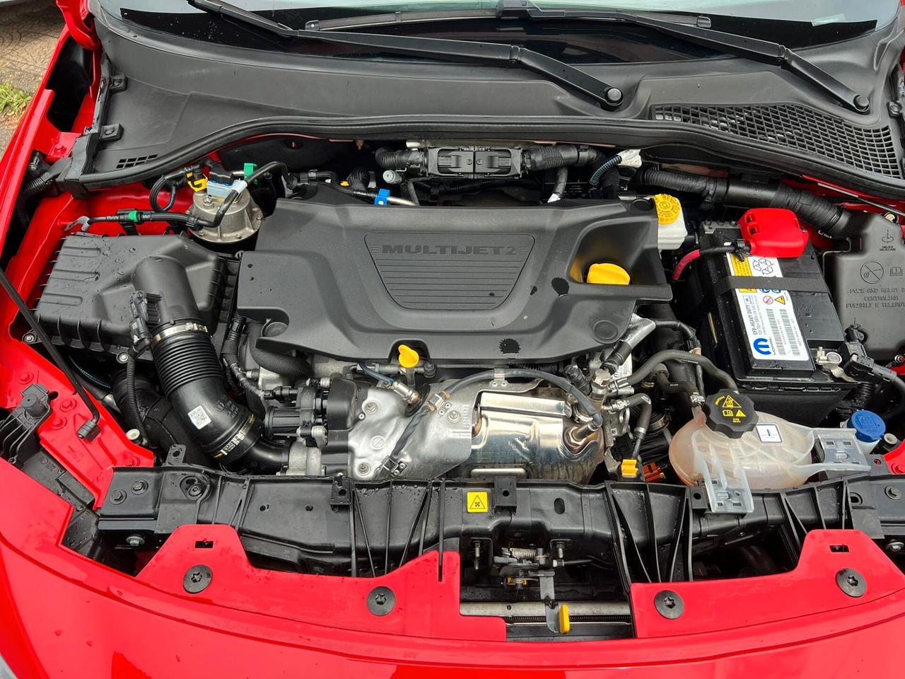 Fiat Tipo 1.6 Mjt S&S 5 porte Cross RED EDITION