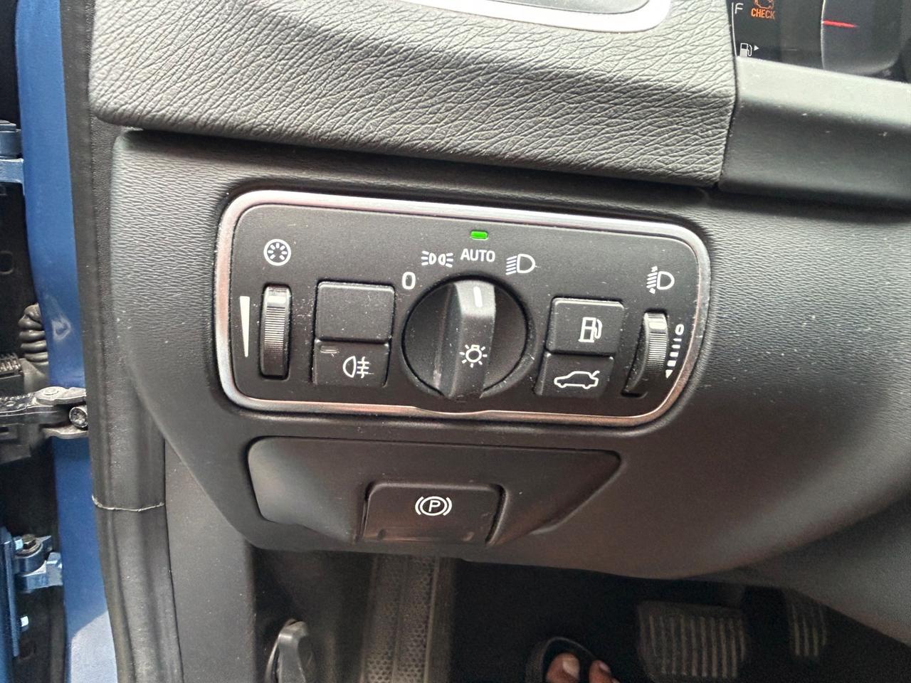 Volvo V60 D2 Geartronic Summum