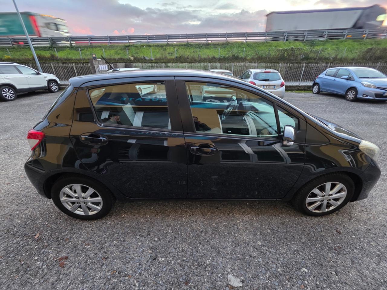 Toyota Yaris 1.4 D-4D 5 porte Lounge