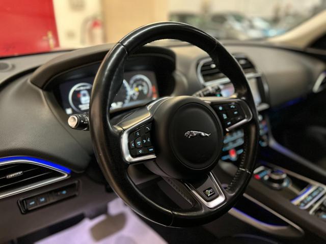 JAGUAR F-Pace 2.0 D 180 CV aut. R-Sport