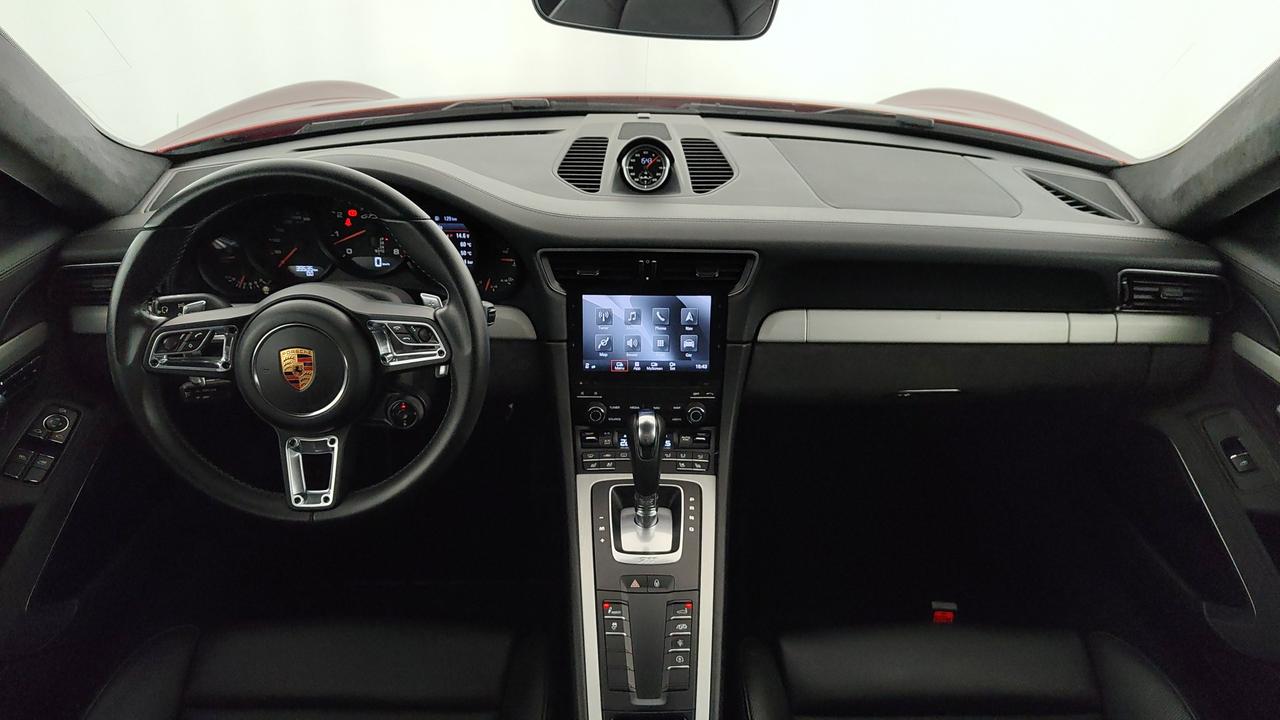 PORSCHE 911 Coupe 3.0 Carrera GTS auto