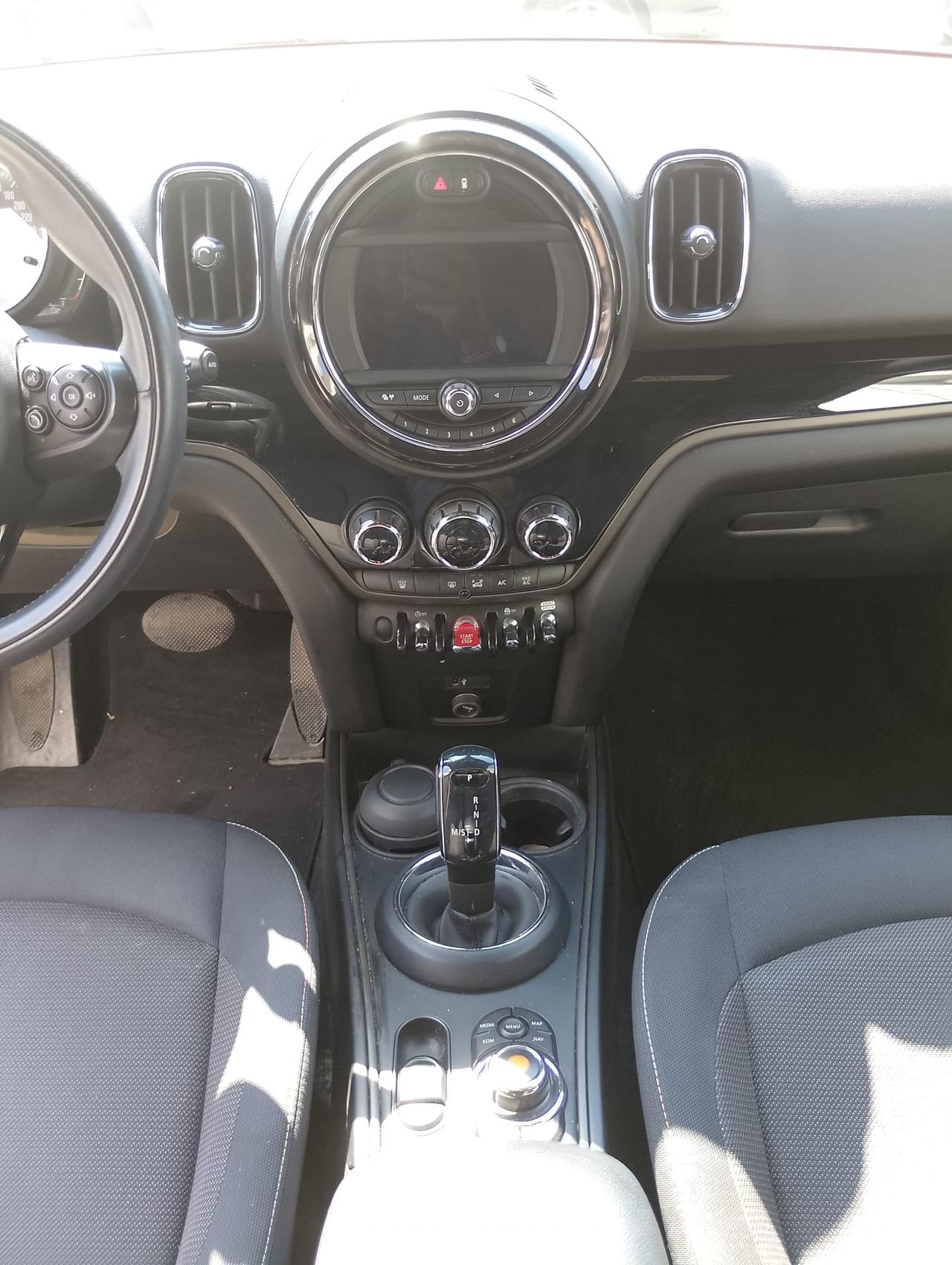 MINI Cooper Countryman HYPE