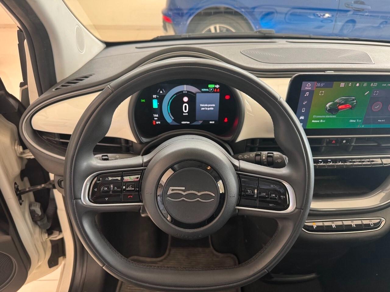 Fiat 500 500e Berlina 42 kWh La Prima
