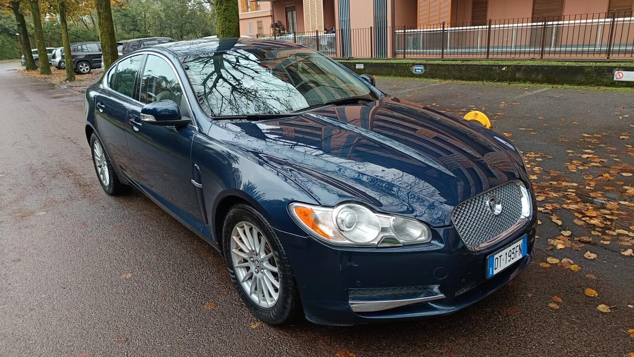 Jaguar XF 2.7D V6 Premium Luxury