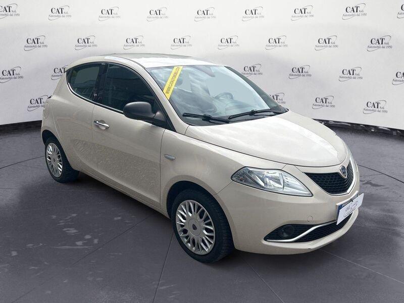 Lancia Ypsilon 1.2 69 CV 5 porte Mya