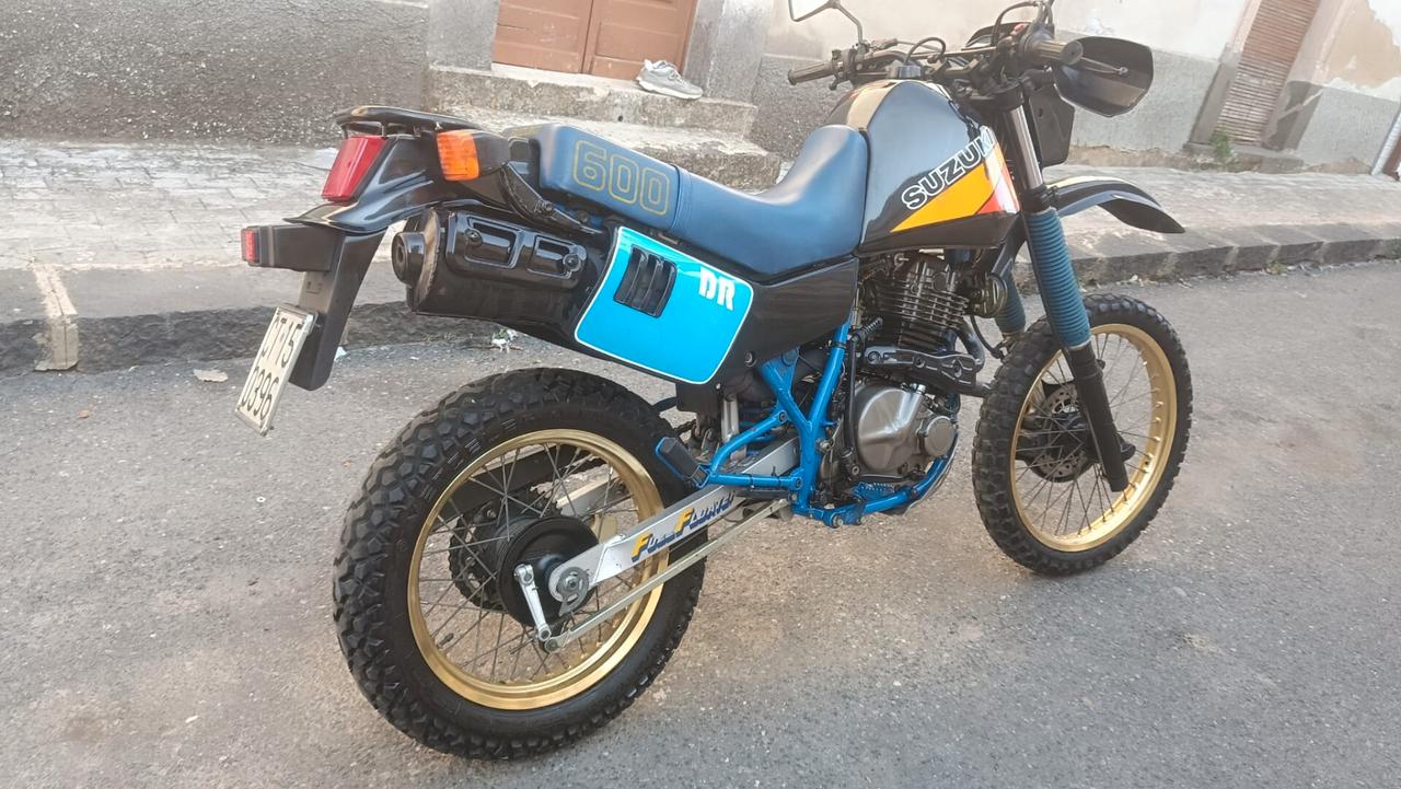Suzuki DR 600