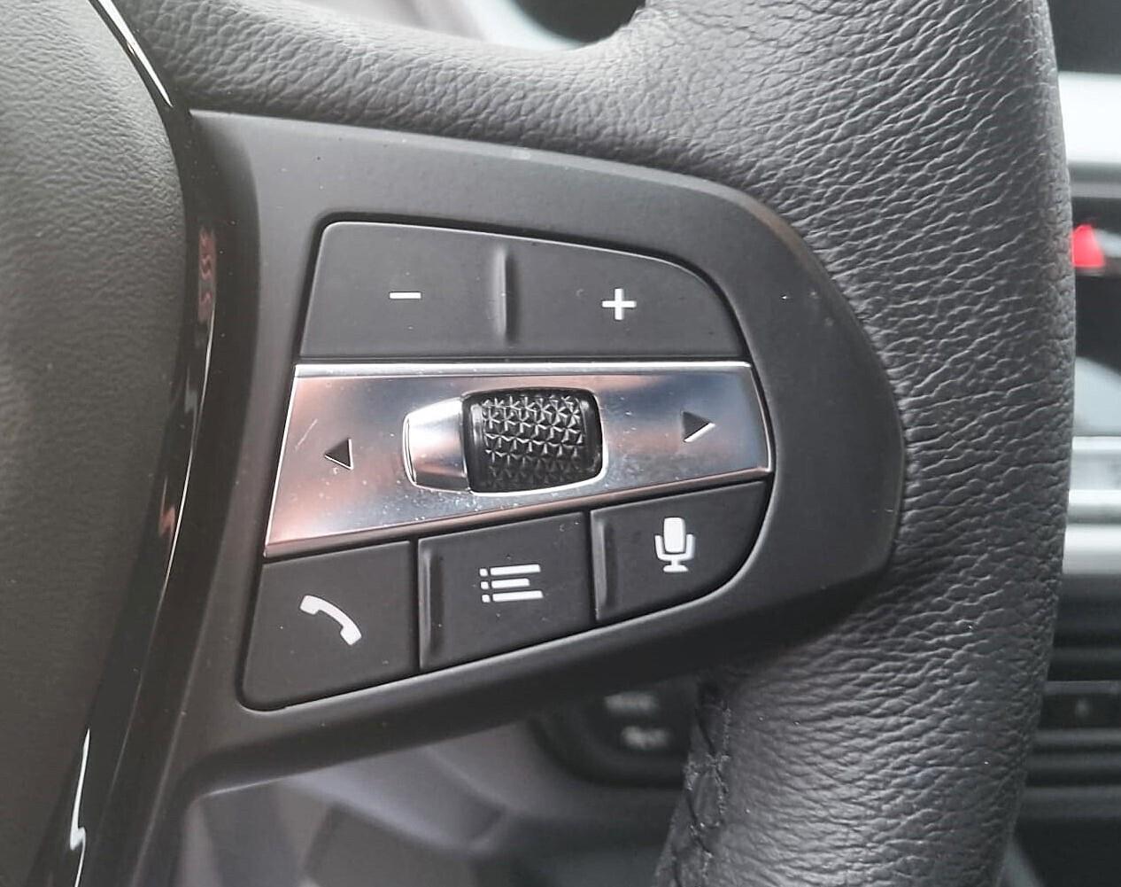 Bmw 118i Advantage 136cv