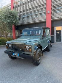 Land Rover Defender 90 2.4 TD4 Station Wagon E