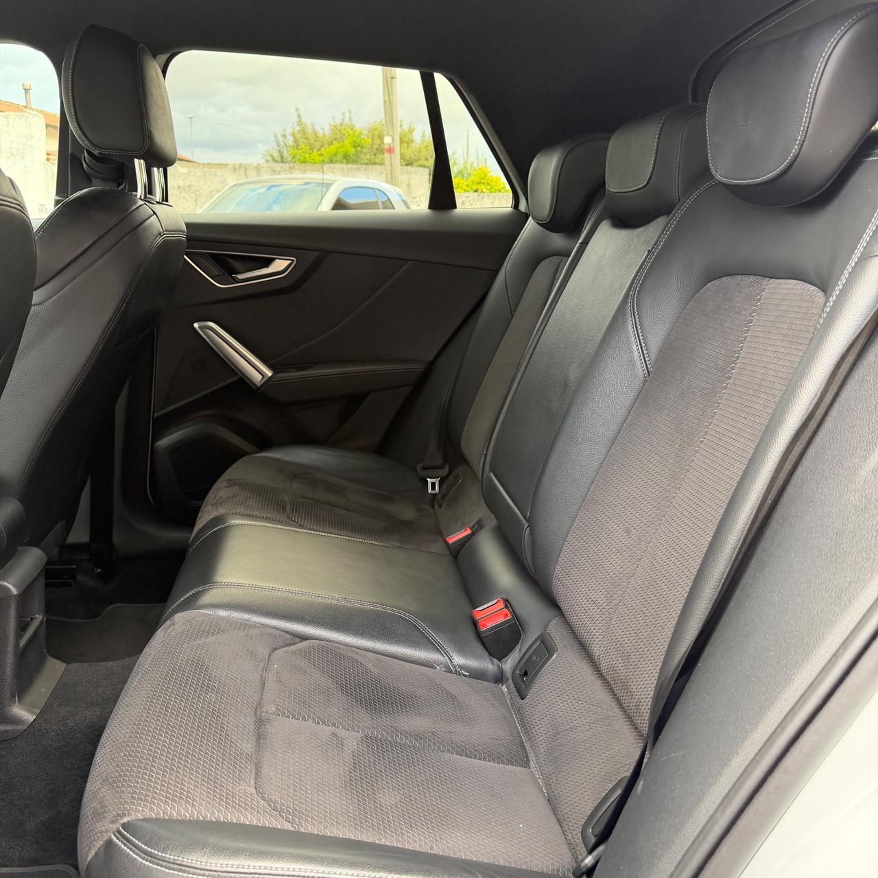 Audi Q2 1.6 TDI S-LINE FULL