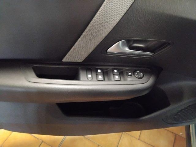 CITROEN C4 PureTech 130 S&S EAT8 Shine