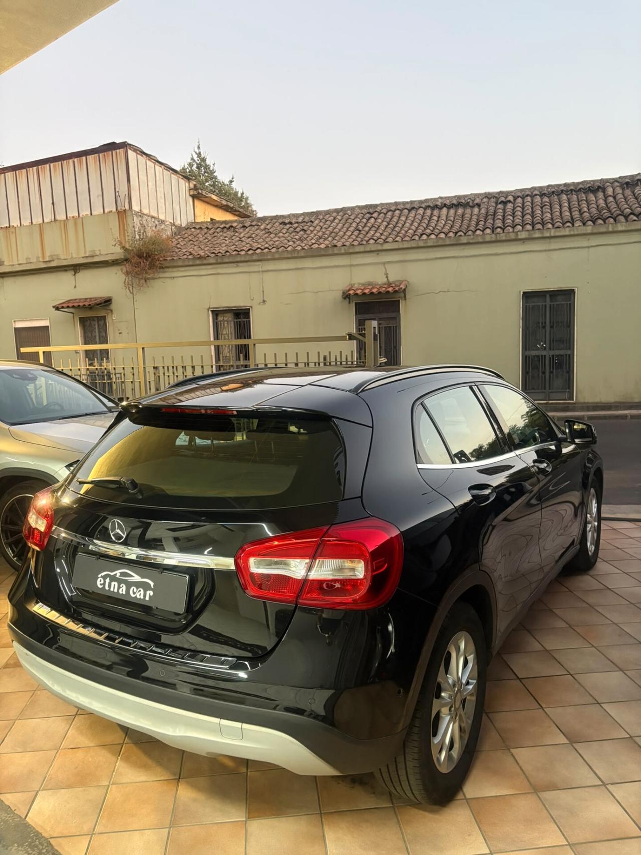 Mercedes-benz GLA 200 d Business