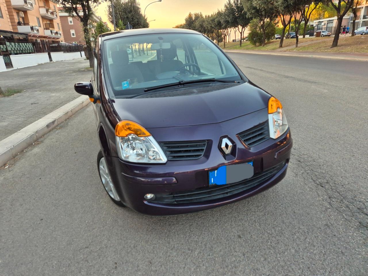 Renault modus 1.2 benzina anno 06 viola