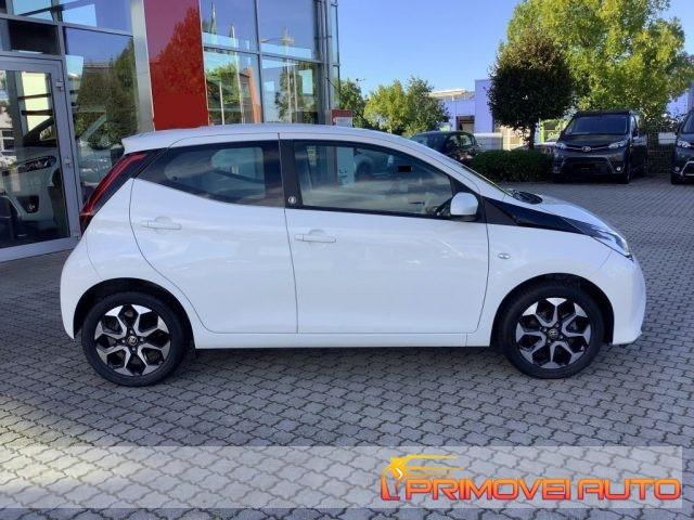 TOYOTA Aygo Connect 1.0 VVT-i 72 CV 5 porte x-play