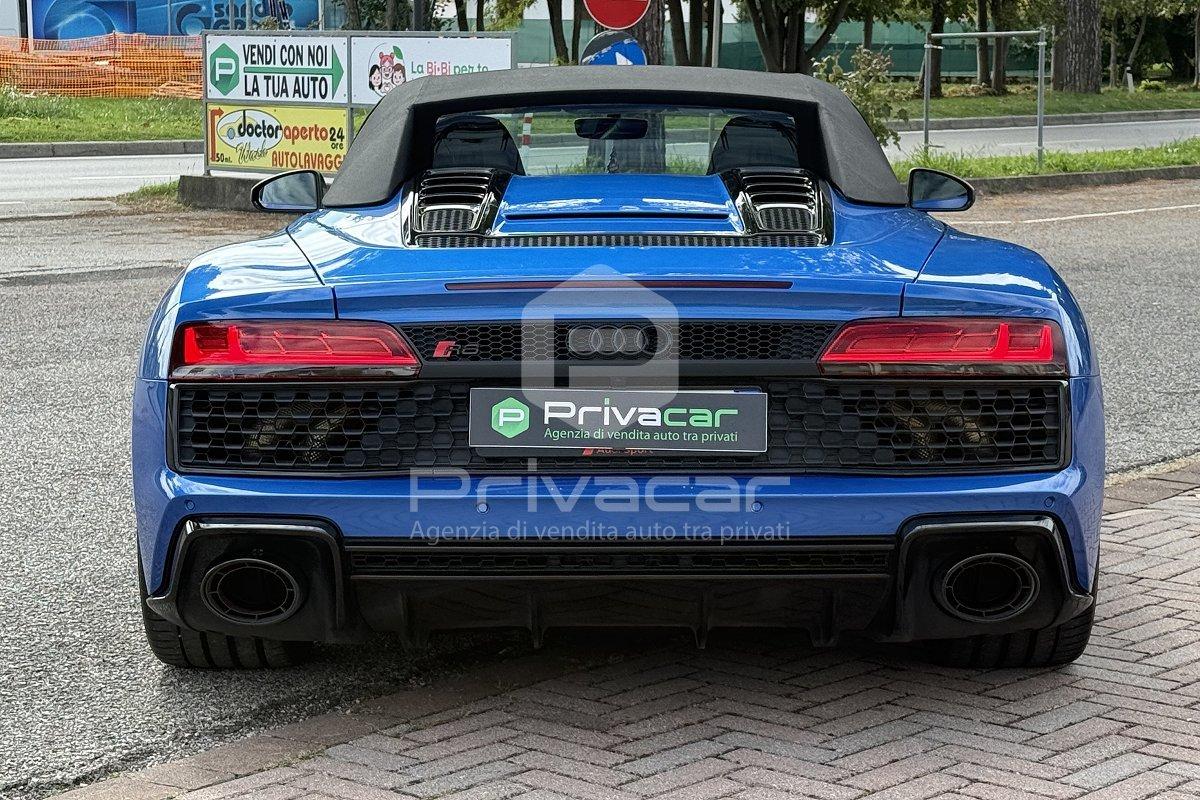 AUDI R8 Spyder V10 quattro S tronic