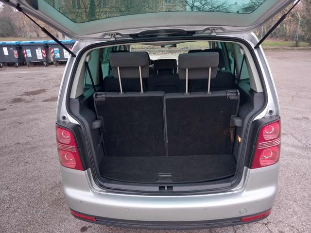 VOLKSWAGEN Touran 2.0 TDI DPF DSG Highline senza lavoro da fare