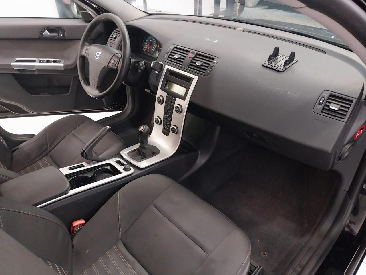 Volvo V50 2.0 150CV R-design 2011