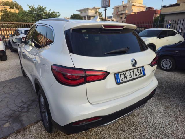 MG EHS Plug-in Hybrid Luxury PLUG -IN aziendale
