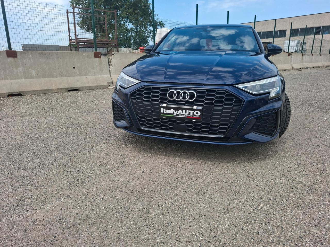Audi A3 allstreet 35 TFSI S tronic Identity Contrast
