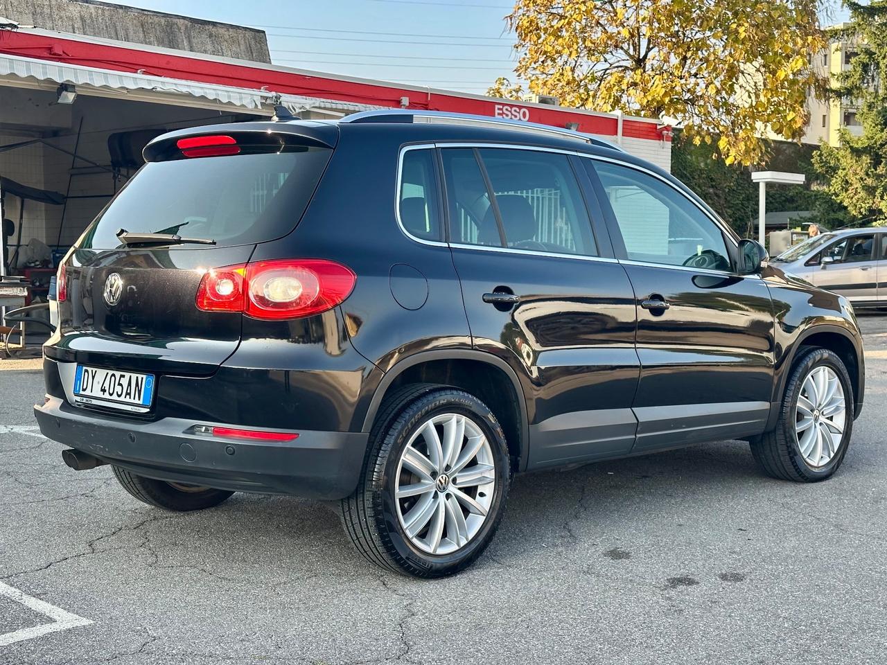 Volkswagen Tiguan 2.0 TDI DPF 4MOTION tiptronic Track & Field