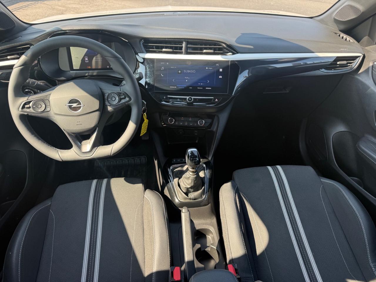 Opel Corsa 1.2 GS 100cv Arktis white