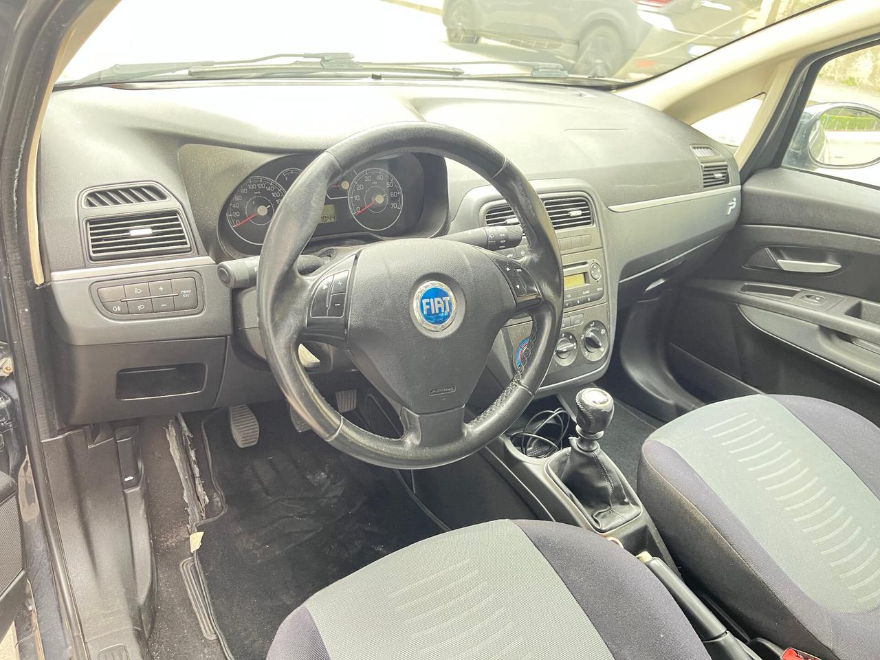 FIAT GRANDE PUNTO 1.2 BENZINA 5 PORTE - ANCHE PER NEOPATENTATI - FRIZIONE E DISTRIBUZIONE APPENA SOSTITUITE