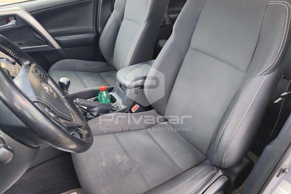 TOYOTA RAV4 2.0 D-4D 2WD Active